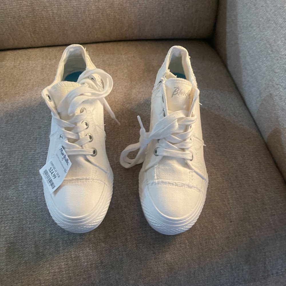 Blowfish white sneakers size 9